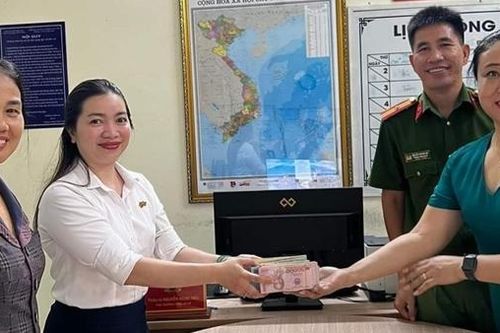 Một người dân ở Thủ đô nhanh chóng được nhận lại số tiền hơn 240 triệu đã chuyển nhầm