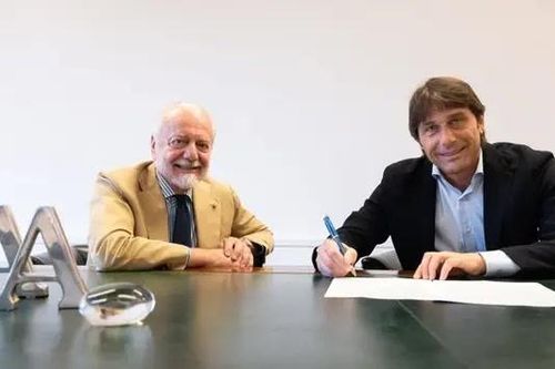 Napoli bổ nhiệm huấn luyện viên Antonio Conte