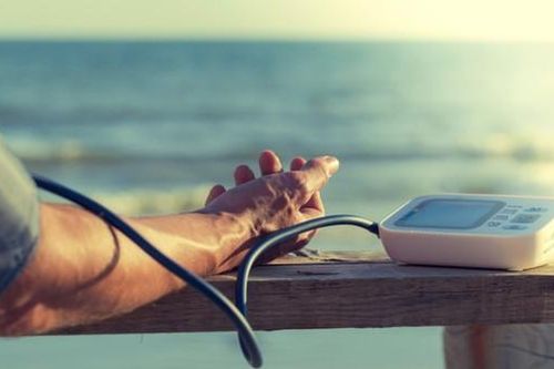 Thời tiết nắng nóng người tăng huyết áp cần lưu ý gì?