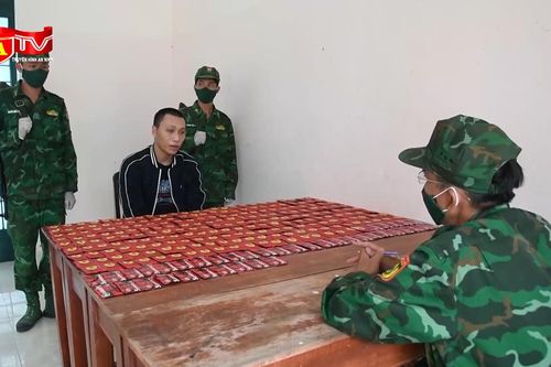 Tuần tra bắt giữ đối tượng 'găm' hơn 2kg ma túy trên người nhập cảnh vào Việt Nam