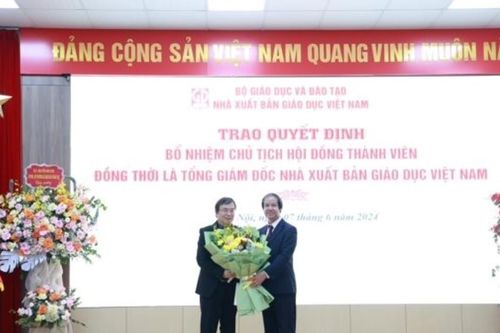 Trao quyết định bổ nhiệm Chủ tịch Hội đồng thành viên, Tổng giám đốc mới của Nhà xuất bản Giáo dục Việt Nam