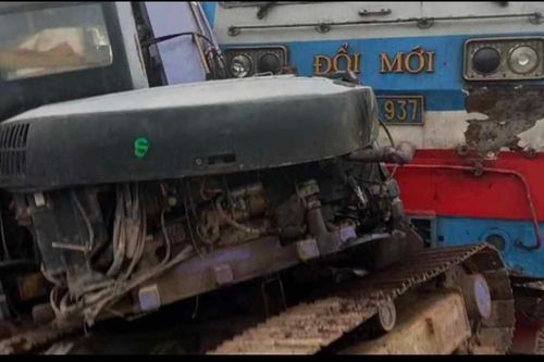 Băng ngang đường sắt, một người đàn ông bị tàu hỏa tông tử vong