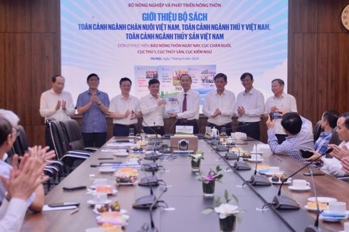 Giới thiệu 'bách khoa thư' Toàn cảnh ngành Chăn nuôi, Thú y, Thủy sản Việt Nam