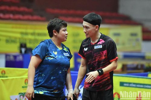Khẳng định phong độ, Anh Tú-Mỹ Trang lên ngôi vô địch đôi nam nữ