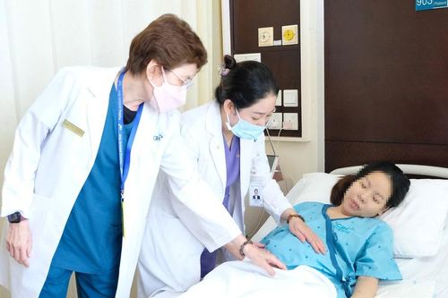 Cứu sống sản phụ bị nhau cài răng lược thể nặng