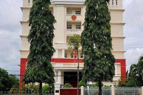 Cục Thuế Cần Thơ đề nghị tạm hoãn xuất cảnh 3 cá nhân là đại diện pháp luật doanh nghiệp
