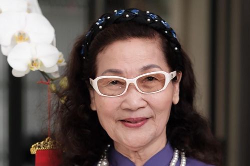 'Chấm phá' và những trang viết trải lòng của nhà thơ Đặng Nguyệt Anh