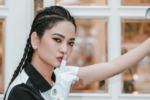 Thúy Hằng lần đầu lộ diện sau vụ tai nạn kinh hoàng phải khâu 78 mũi trên mặt