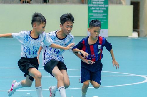 Nhi đồng Diễn Châu thắng chật vật Nhi đồng Thái Hòa 2-1