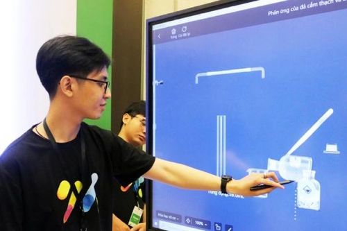 Sắp công bố Sắch trắng và bảng xếp hạng công nghệ giáo dục 2024