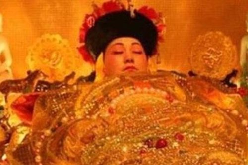 Không phải Võ Tắc Thiên, đây mới người phụ nữ duy nhất trong lịch sử Trung Quốc được mặc 'long bào' khi chết