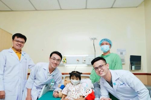 Ghép gan thành công cho bệnh nhi gần 22 tháng tuổi