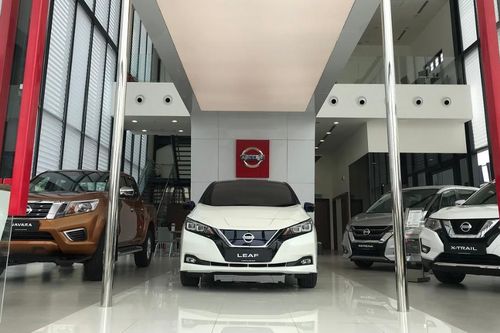 Nhiều hãng xe giảm giá, tung ưu đãi để giải phóng hàng tồn kho