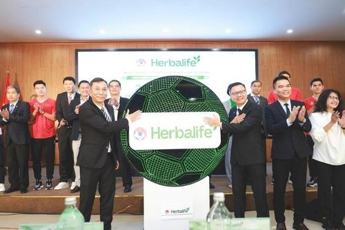 Herbalife tiếp tục là nhà tài trợ chính thức của các đội tuyển bóng đá quốc gia Việt Nam