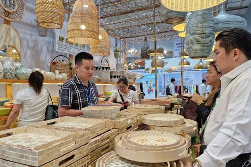 Xuất khẩu trong bối cảnh thế giới biến động: Tận dụng các FTA và nhà phân phối lớn