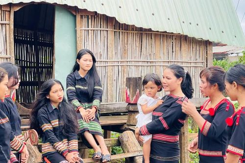 Gia Lai duy trì 21 nhóm phụ nữ tiết kiệm mua thẻ BHYT vì sức khỏe gia đình