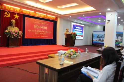 Tập huấn nghiệp vụ cho gần 240 hội thẩm nhân dân
