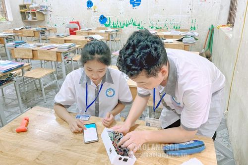 Thiết bị hỗ trợ kiểm soát hành khách: Giúp kịp thời phát hiện, cảnh báo trẻ em bị bỏ quên trên xe ô tô