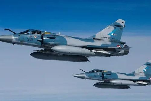 Pháp sẽ viện trợ máy bay chiến đấu Mirage 2000 cho Ukraine