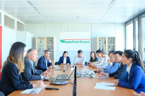Chủ tịch UBND tỉnh Hoàng Xuân Ánh làm việc với cơ quan Nông nghiệp, Săn bắn và Ngư nghiệp vùng Emilia Romagna (Cộng hòa Italia)