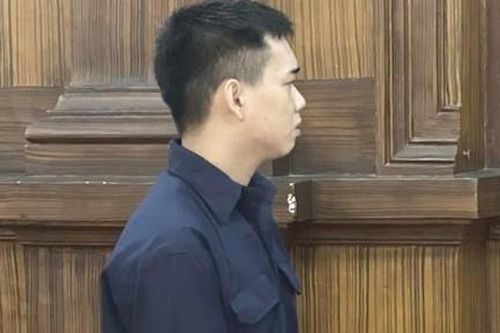 Chém người suýt chết vì bênh bạn, lãnh 12 năm tù
