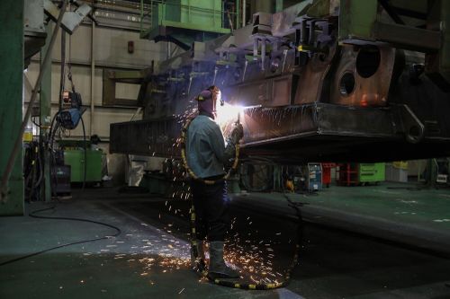 Hàn Quốc đang chế tạo vũ khí nhanh và rẻ hơn Mỹ