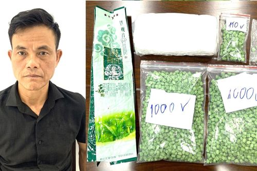 Bắt quả tang người đàn ông vận chuyển ma túy từ Lào về Việt Nam