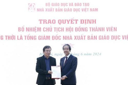 Trao quyết định bổ nhiệm Tổng Giám đốc Nhà Xuất bản Giáo dục Việt Nam