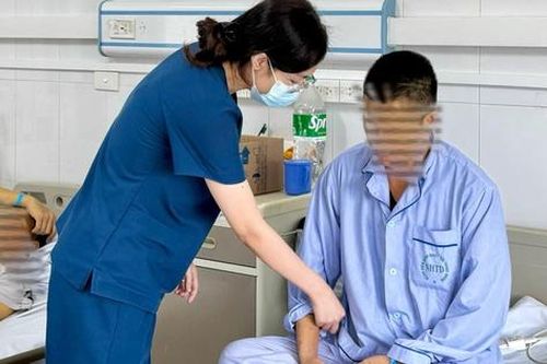 Uống thuốc nam không rõ nguồn gốc điều trị sỏi thận, người đàn ông bị ngộ độc gan nặng