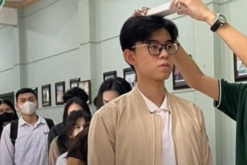 Bất ngờ lý do trường Quản trị và Kinh doanh, Đại học Quốc gia HN không xét tuyển thí sinh thấp lùn?