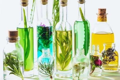 Những lưu ý khi sử dụng tinh dầu làm đẹp da