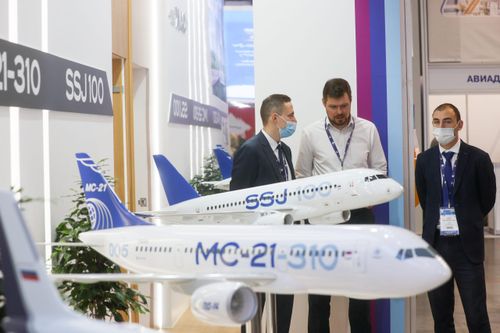 Hãng hàng không Aeroflot bất ngờ từ chối tiếp nhận máy bay SJ 100 và Tu-214