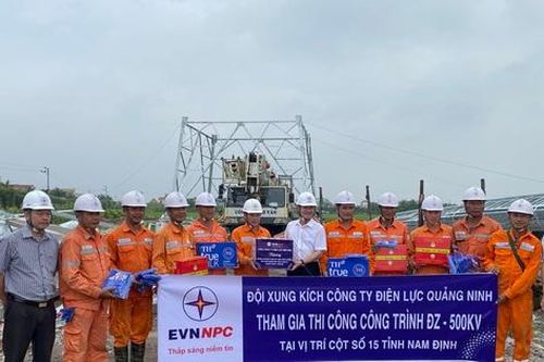 Sắc áo cam xung kích EVNNPC trên công trường dự án đường dây 500kV mạch 3