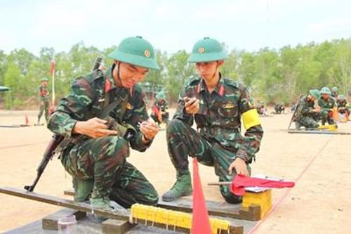 Hiệu quả những mô hình điểm trong huấn luyện chiến sĩ mới ở Quân khu 7