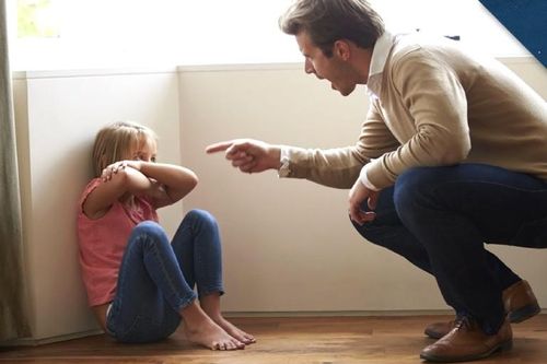 Hà Tĩnh: Bắt giam người cha bạo hành dã man con đẻ 7 tuổi