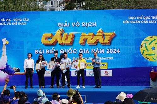 Tưng bừng khai mạc Giải vô địch Cầu mây bãi biển quốc gia năm 2024