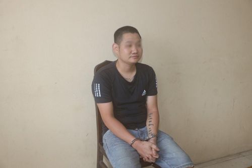 Rút dao đâm chết người trong cuộc hỗn chiến