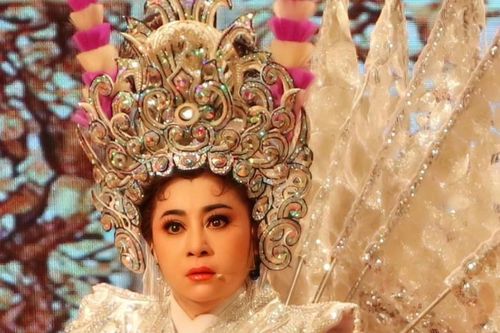 NSƯT cải lương nổi tiếng yêu Kim Tử Long là mối tình đầu, U60 sống không muộn phiền
