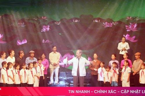 Ấm mãi lời Người...