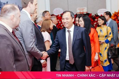 Bí thư Tỉnh ủy Hà Tĩnh tham dự lễ kỷ niệm Quốc khánh Liên bang Nga