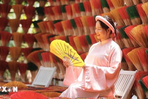 Làng hương Thủy Xuân - điểm đến hấp dẫn khách du lịch khi đến cố Đô