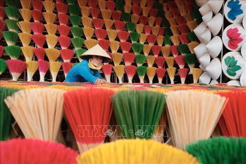Làng hương Thủy Xuân, điểm đến hấp dẫn khách du lịch khi đến cố Đô