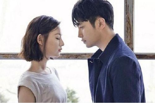 Chồng để lại lá đơn ly hôn rồi biệt tích, 2 năm sau lúc tôi đang mang thai thì anh bỗng trở về rồi đưa ra đề nghị khiến tôi rưng rưng muốn khóc