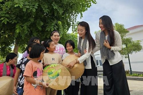Bến Tre tôn vinh vẻ đẹp phụ nữ trong trang phục áo bà ba