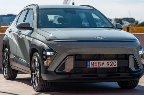 Hyundai triệu hồi gần 1.000 xe Kona và i30 tại Úc