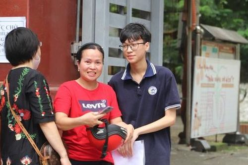 Thi vào lớp 10 Hà Nội: Nhiều thí sinh vui mừng vì làm tốt môn Ngữ Văn