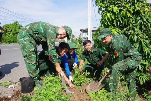 'Hành quân xanh' ở biên giới tỉnh An Giang