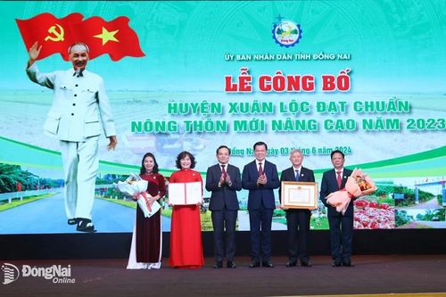 THEO DÒNG THỜI SỰ