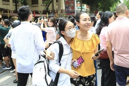 Thi vào lớp 10 tại Hà Nội: Học sinh, giáo viên nói gì về đề thi môn Ngữ văn?