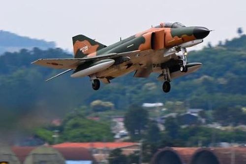 Hàn Quốc loại toàn bộ máy bay F-4 Phantom khỏi biên chế quân đội